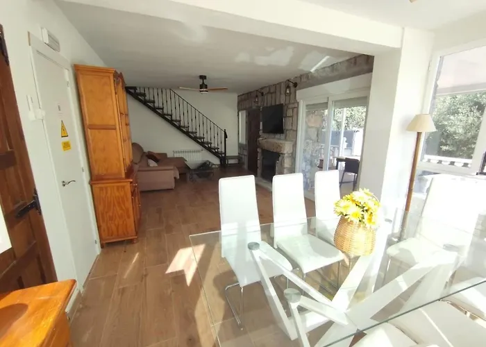 Pinos Gospodarstwo wiejskie *